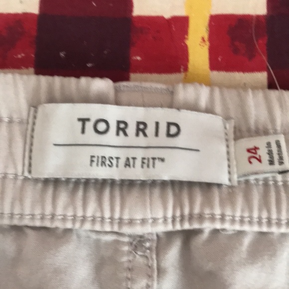 Torrid tan linen Draw string pants size 24 - Picture 5 of 6